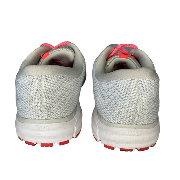 Brooks Revel 2 running/walking shoe light gray white w neon pink laces. Size 9 - Picture 5 of 12